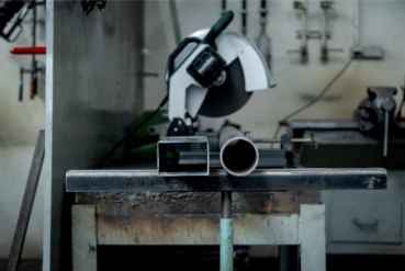 Metabo CS 22-355 Metalltrennschleifer, plus zweiter Trennscheibe Super INOX zum Mehrwert von ca. 20 €